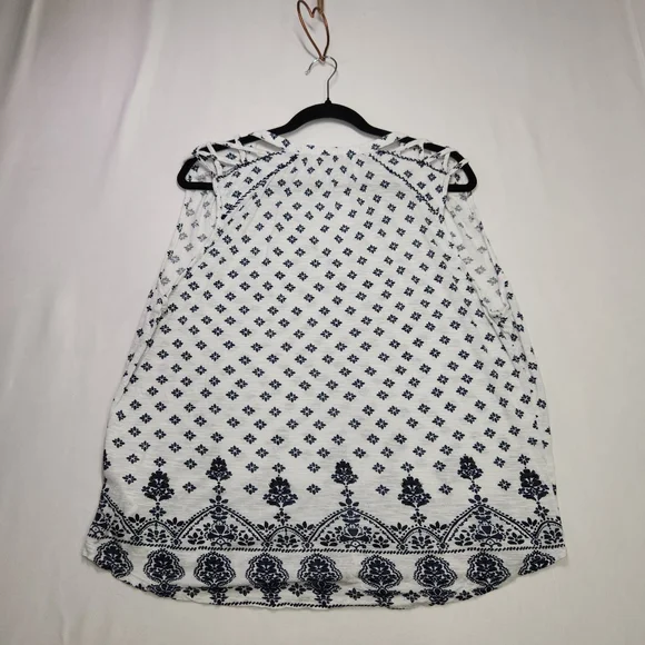 🌟Lucky Brand White and Blue Extra Large Blouse - Picture 2 of 9